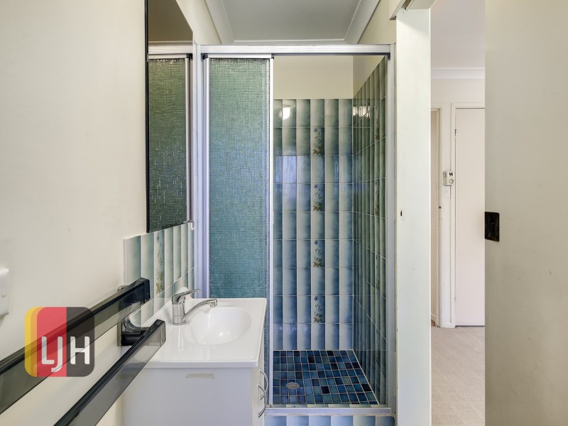 5 Hagman Street, Stafford Heights QLD 4053