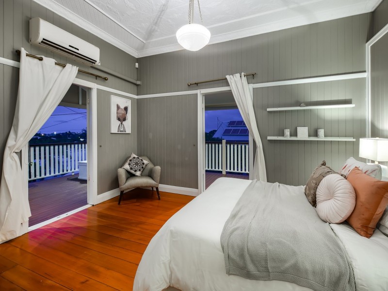 8 Daisy Street, Grange QLD 4051