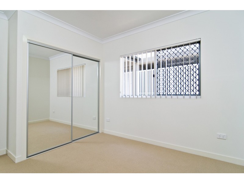 2/35 Hall Street, Chermside QLD 4032
