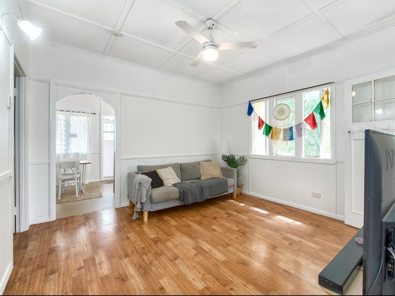 94 Scott Street, Stafford Heights QLD 4053