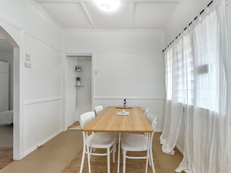 94 Scott Street, Stafford Heights QLD 4053