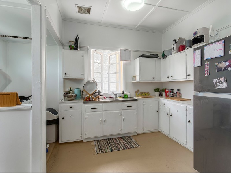 94 Scott Street, Stafford Heights QLD 4053