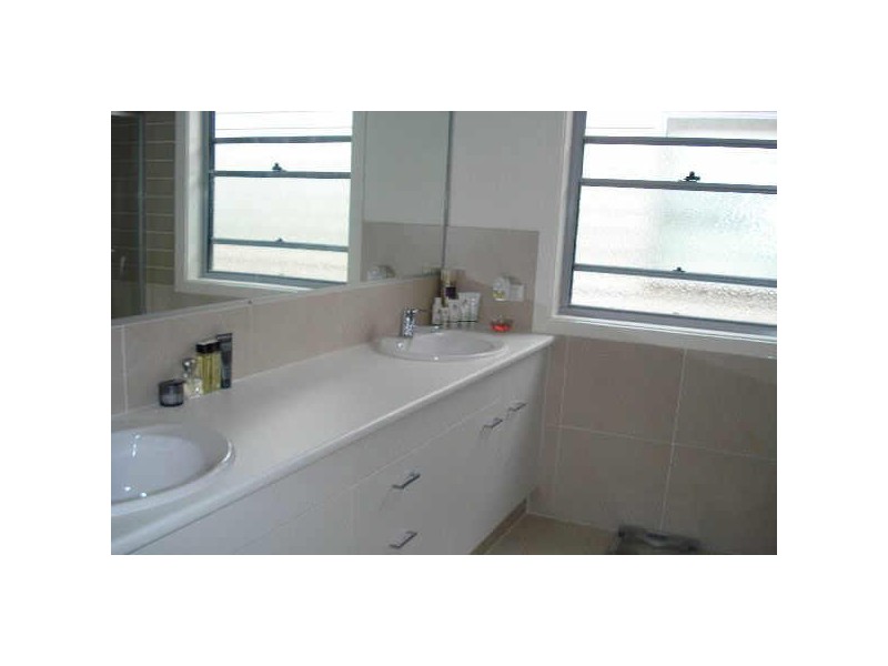 61 Beaconsfield Tce, Gordon Park QLD 4031