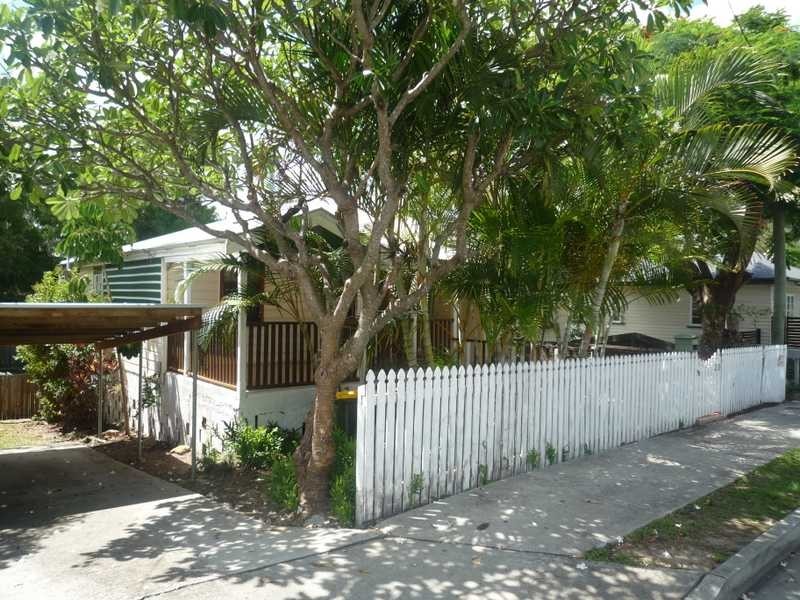 23 Gilbert Road, Windsor QLD 4030