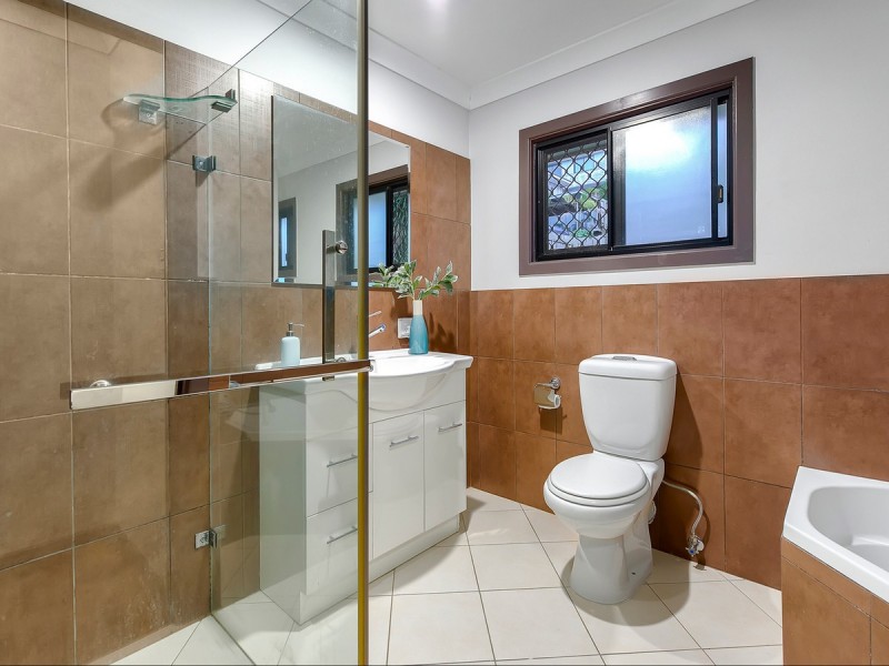25 Glenhaven Street, Kedron QLD 4031