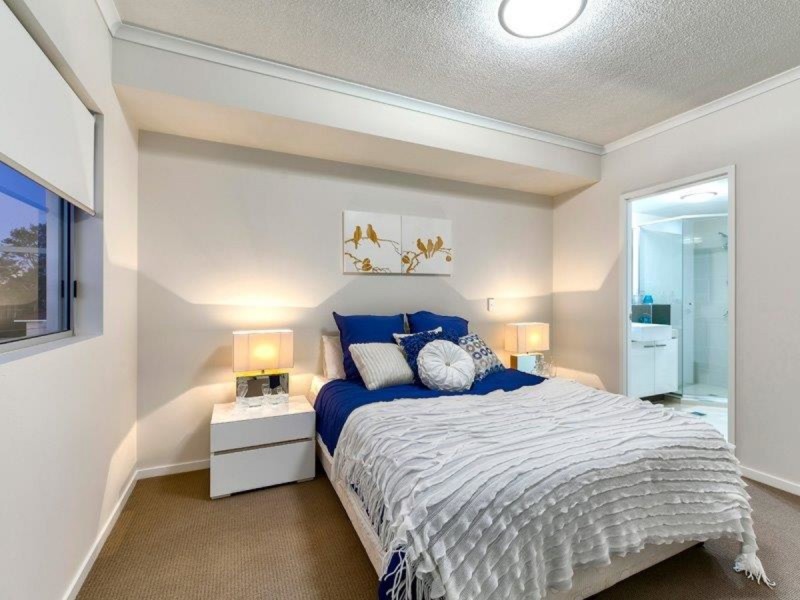 13/33 Atthow Parade, Nundah QLD 4012