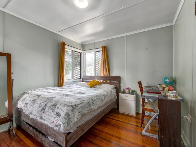 97 Farrant Street, Stafford Heights QLD 4053