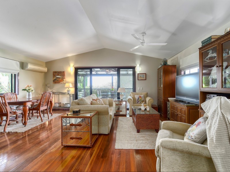 49 Leiper Street, Stafford QLD 4053