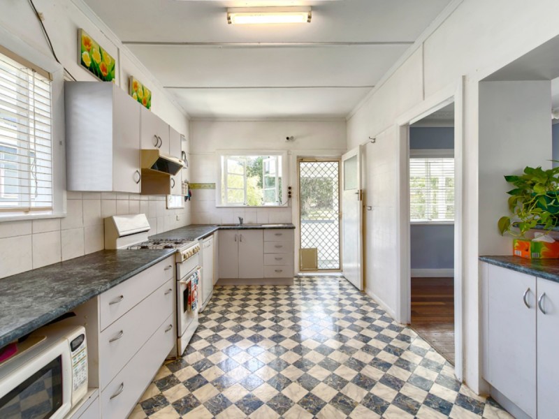 23 Leiper Street, Stafford QLD 4053