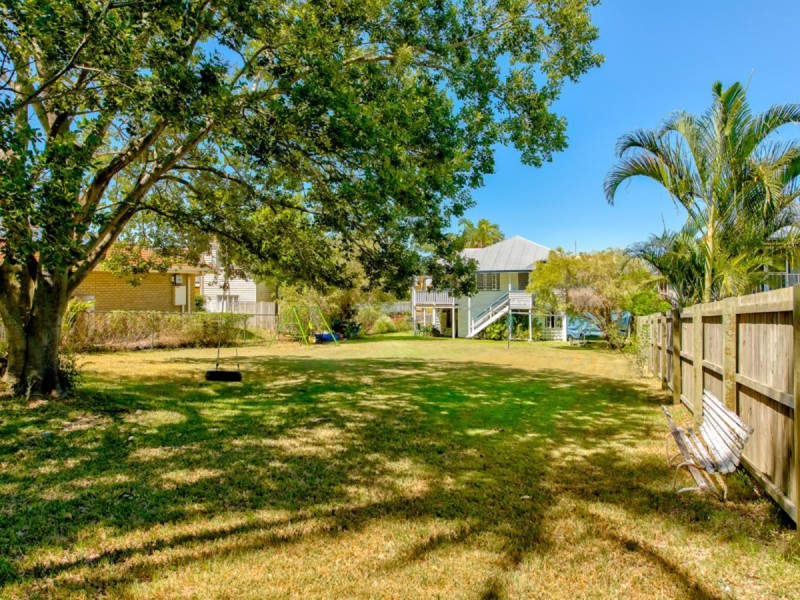 23 Leiper Street, Stafford QLD 4053