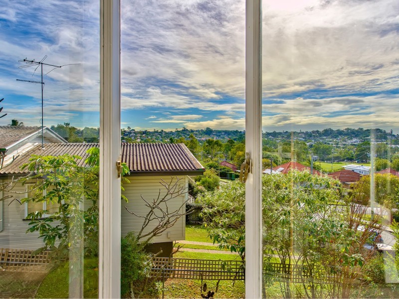 63 Macnaughton Street, Stafford QLD 4053