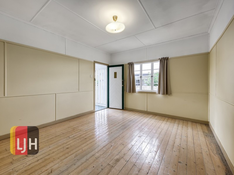 84 Wallace Street, Chermside QLD 4032