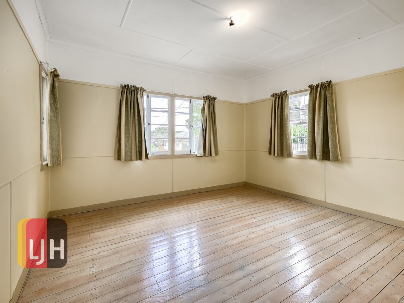 84 Wallace Street, Chermside QLD 4032