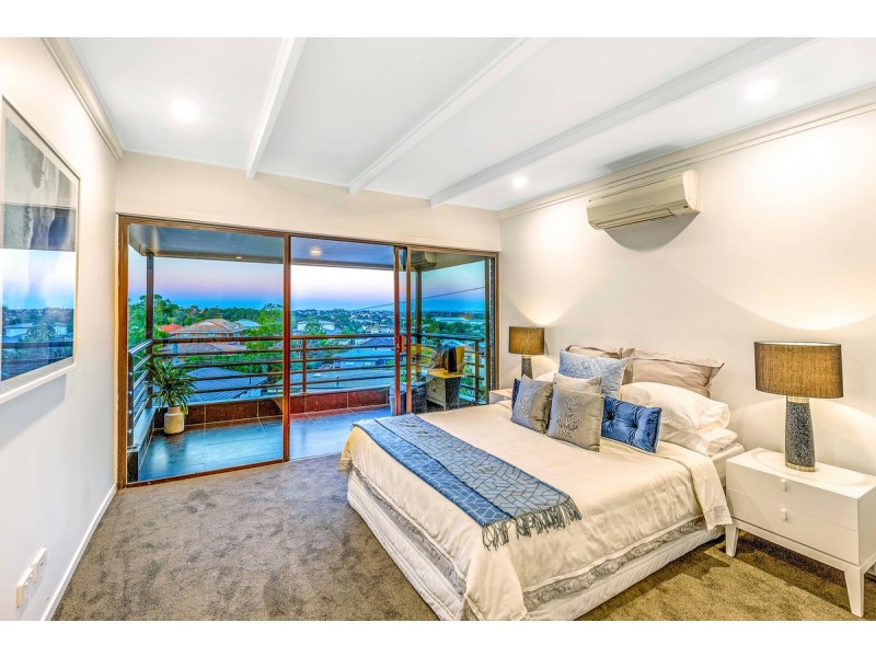 24 Belfort Street, Stafford Heights QLD 4053