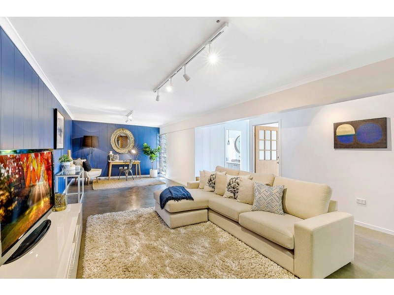 24 Belfort Street, Stafford Heights QLD 4053