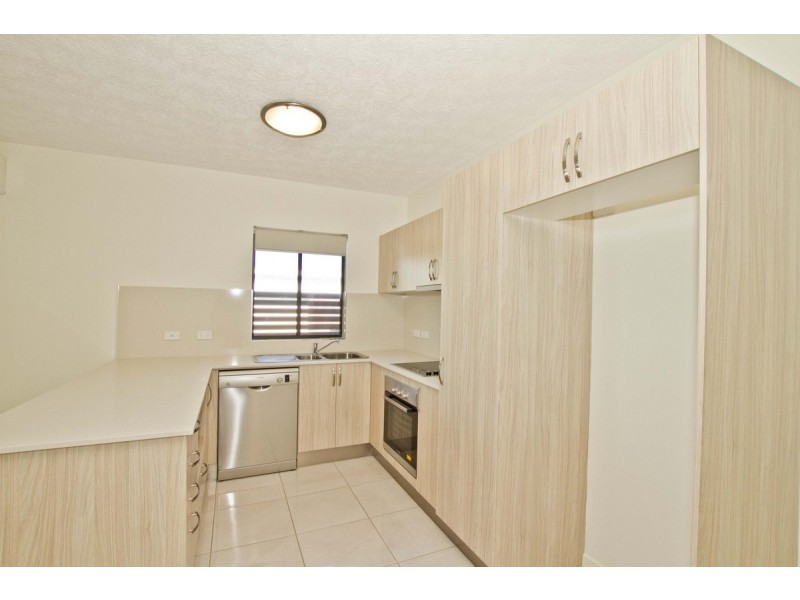 Unit 4/5 Binkar Street, Chermside QLD 4032