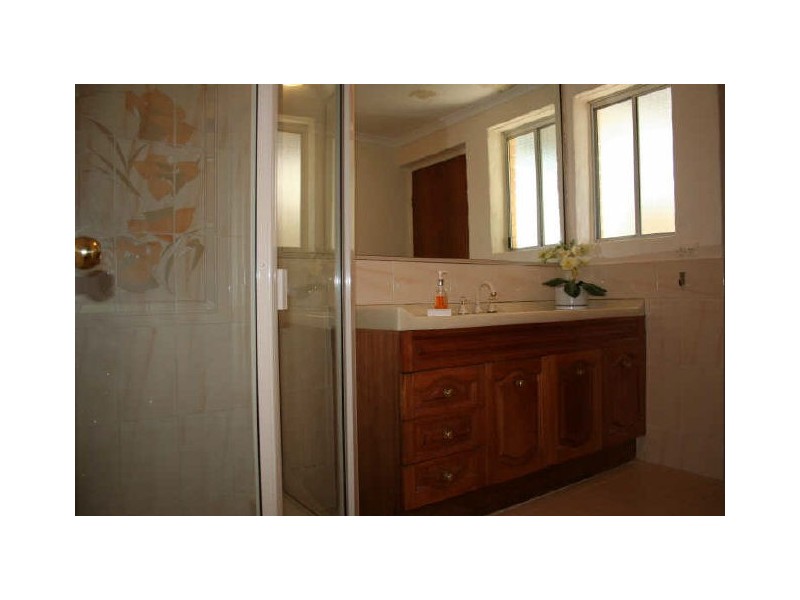 17 Aveling Street, Wavell Heights QLD 4012