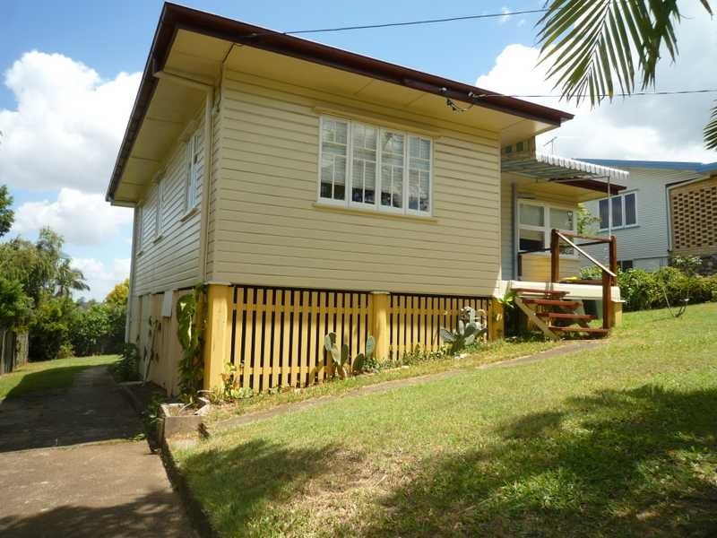 34 Allowrie Street, Stafford QLD 4053