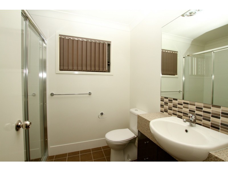 2/25 Church Road, Zillmere QLD 4034