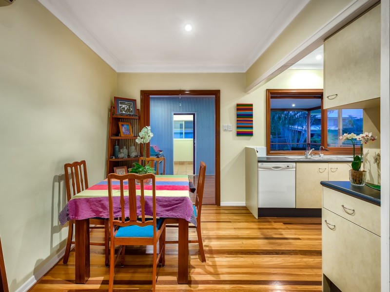 10 Mayflower Street, Geebung QLD 4034