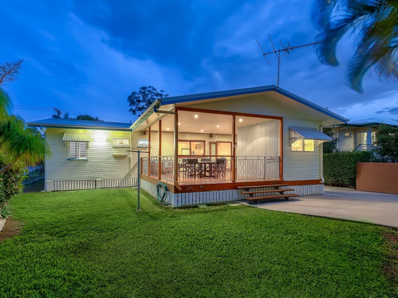 10 Mayflower Street, Geebung QLD 4034