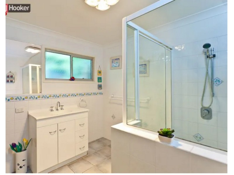 37 Bennetts Road, Everton Hills QLD 4053