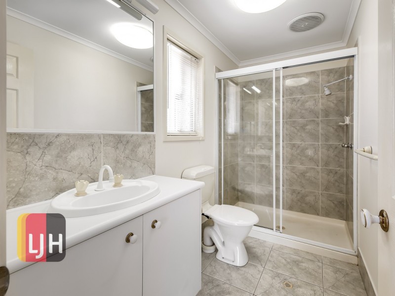 18 Redford Crescent, Mcdowall QLD 4053