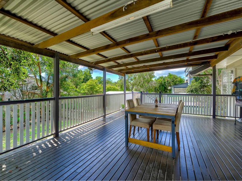 4 Thirteenth Avenue, Kedron QLD 4031