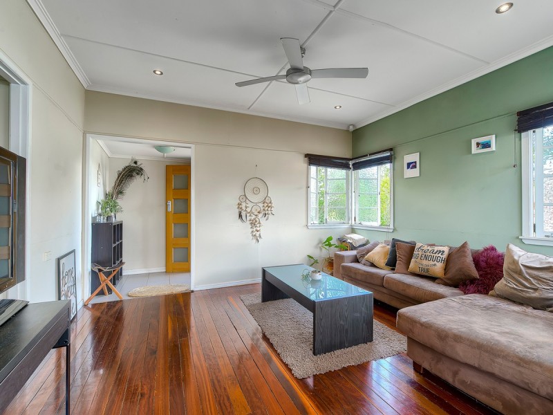 4 Thirteenth Avenue, Kedron QLD 4031