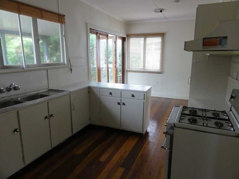 9 Chingford Street, Chermside West QLD 4032