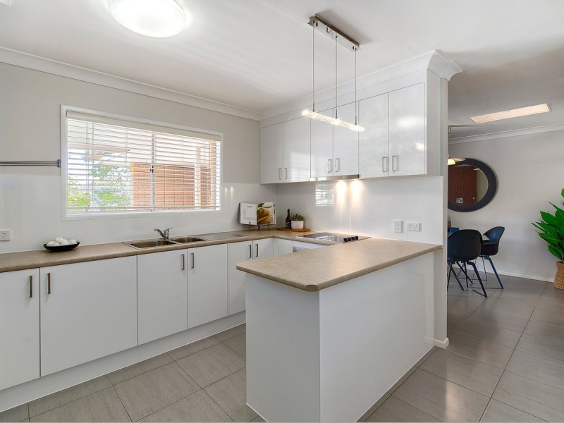 2 Warringah Street, Everton Park QLD 4053