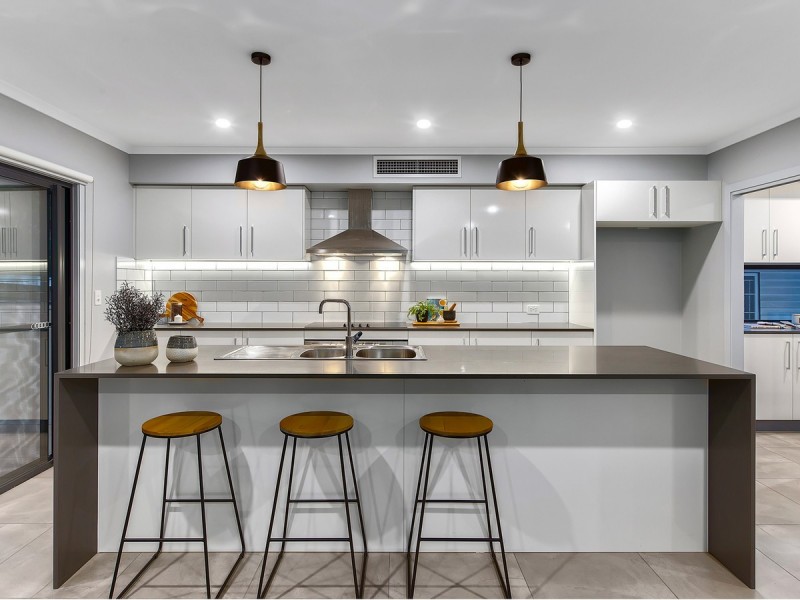 17a Willowie Street, Stafford QLD 4053