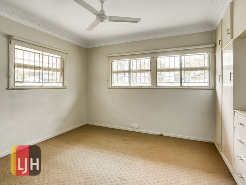 1 Reuben Street, Stafford QLD 4053