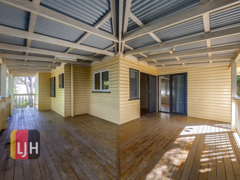 28 Armfield Street, Stafford QLD 4053