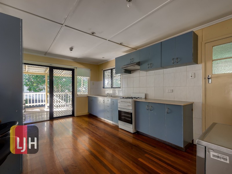 28 Armfield Street, Stafford QLD 4053