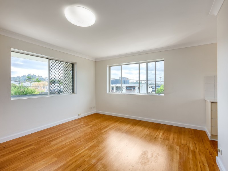 4/14 Foster Street, Newmarket QLD 4051