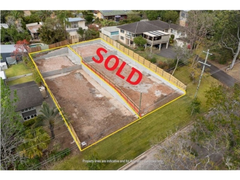16 Lawrence Road, Chermside West QLD 4032