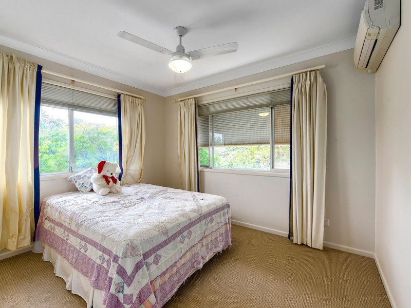 3 Winton Street, Stafford Heights QLD 4053