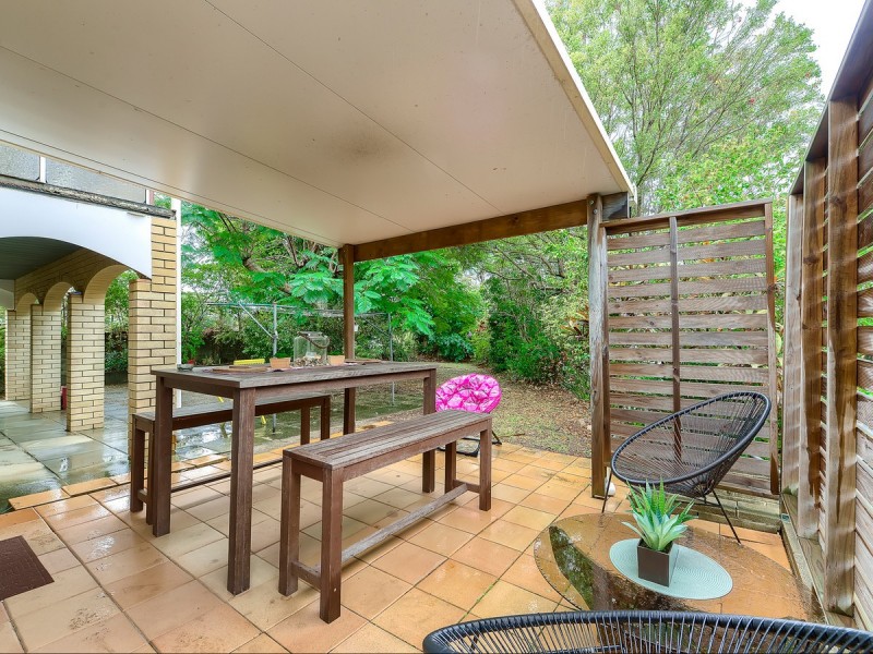 3 Winton Street, Stafford Heights QLD 4053