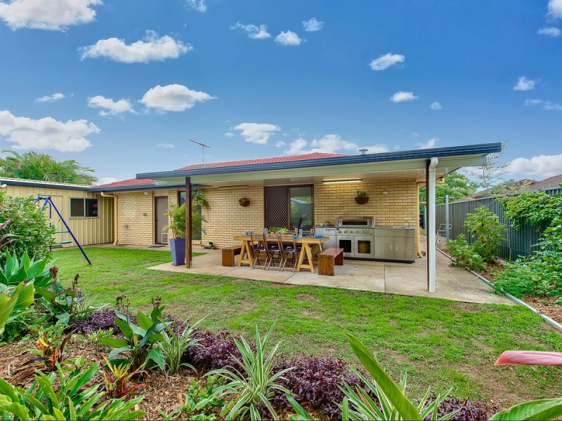 6 Ustinov Crescent, Mcdowall QLD 4053