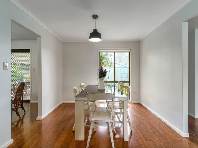 6 Ustinov Crescent, Mcdowall QLD 4053