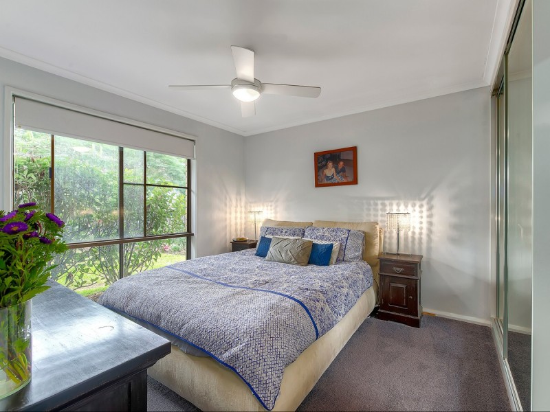 6 Ustinov Crescent, Mcdowall QLD 4053