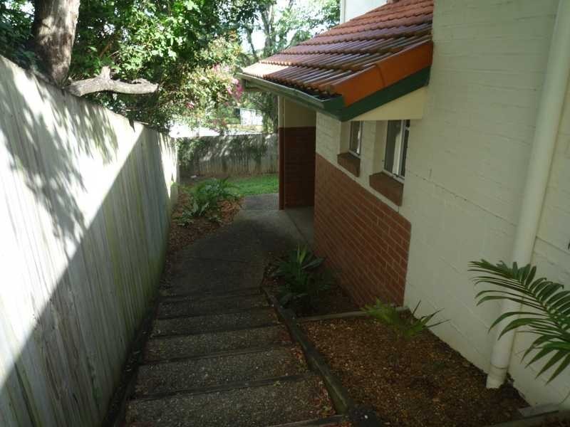 2/23 Gort Crescent, Stafford QLD 4053