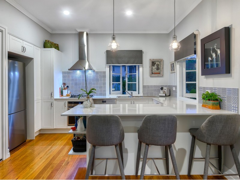 136 Clifford Street, Stafford Heights QLD 4053