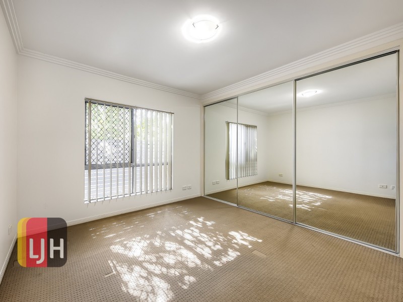 2/20 Pioneer Street, Zillmere QLD 4034