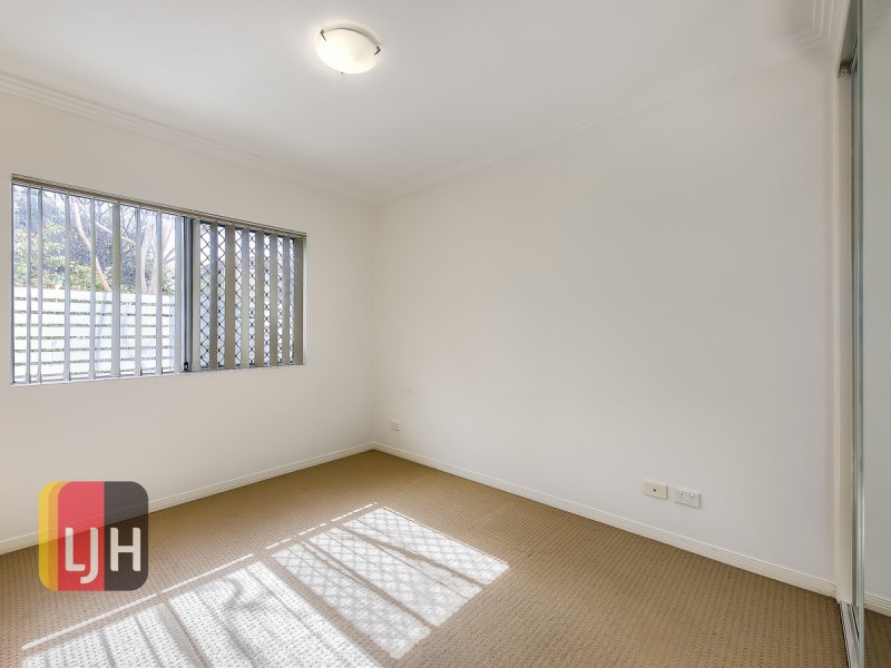 2/20 Pioneer Street, Zillmere QLD 4034