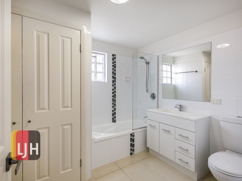 2/20 Pioneer Street, Zillmere QLD 4034