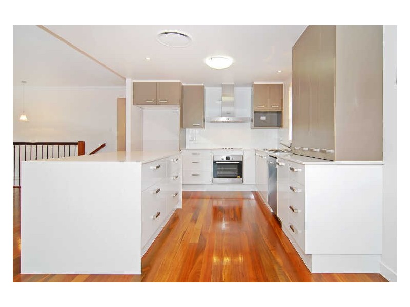 6 Bank Street, Windsor QLD 4030