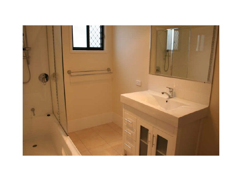 2/9 Western Avenue, Chermside QLD 4032