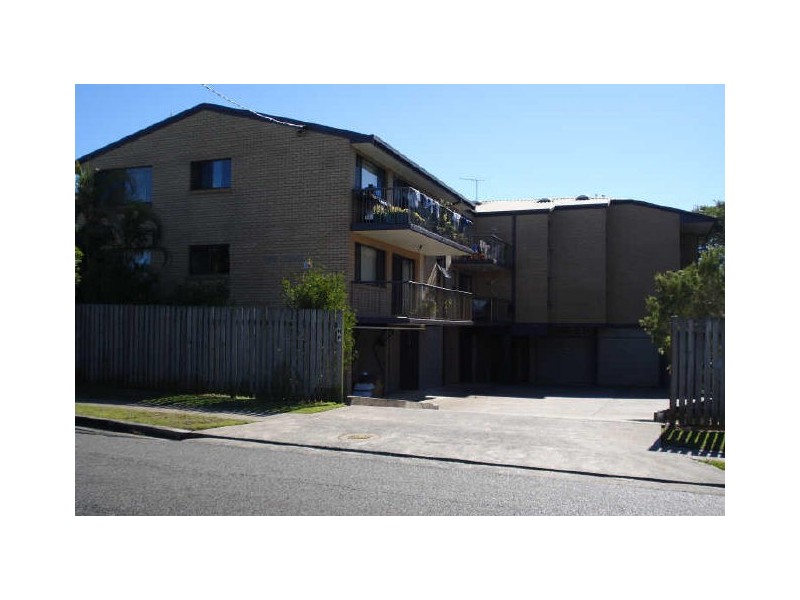 2/61 Erneton Street, Newmarket QLD 4051
